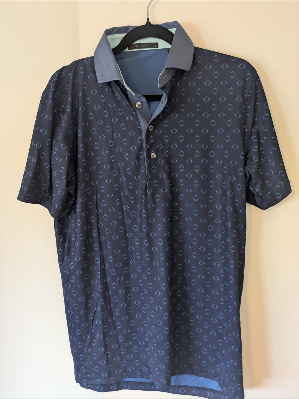Greyson Navy Polo with Light Blue Diamond Print- Sm (NWOT)
